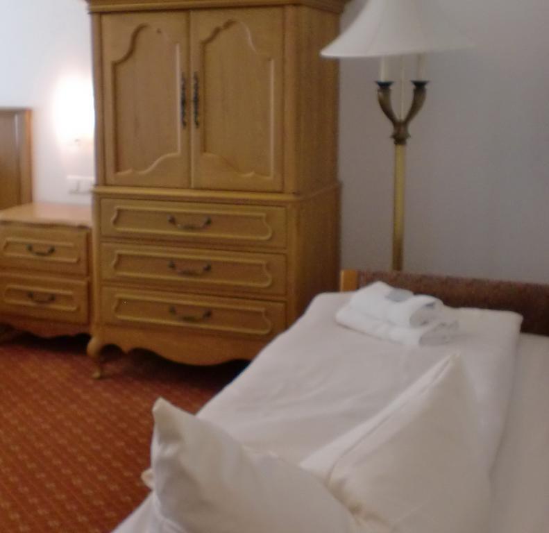 Hotel & Gaestehaus Krone غايسلفيند الغرفة الصورة